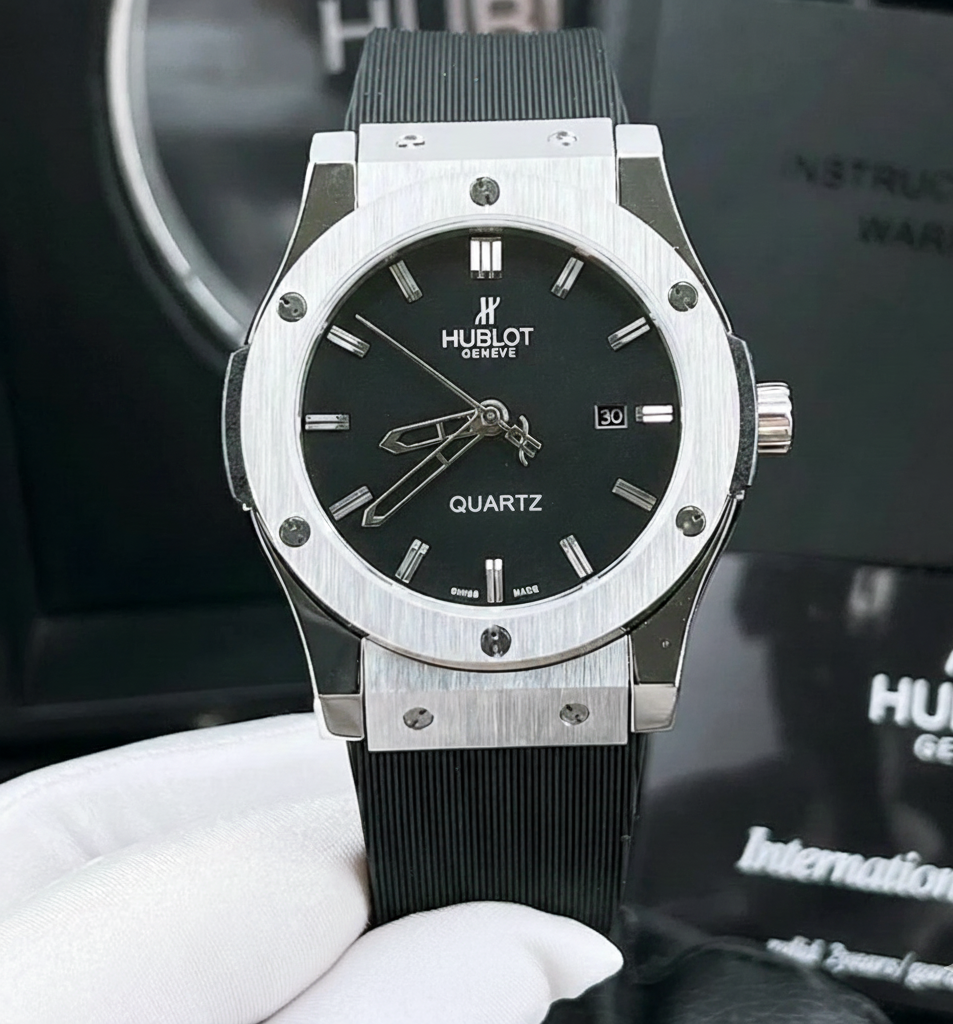 HUBLOT FUSION QUARTZ CLASSIC WATCH WITH BOX